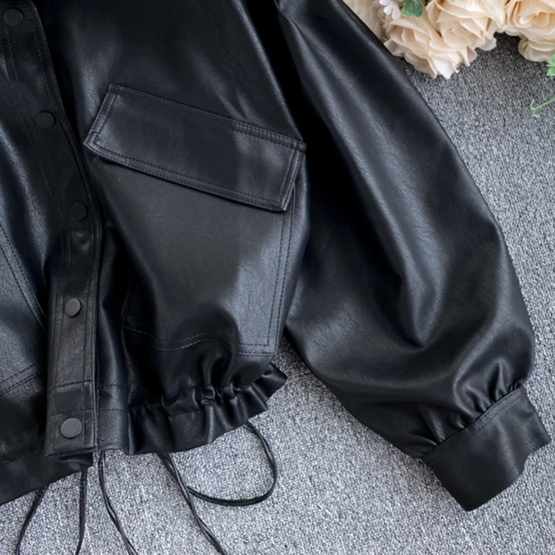 Lautaro Осенняя короткая черная негабаритная легкая куртка из мягкой искусственной