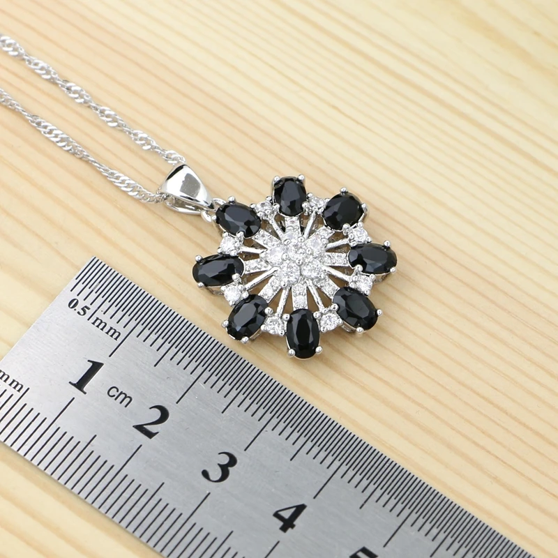 Комплект из колье и серёг серебра 925 пробы с фианитом