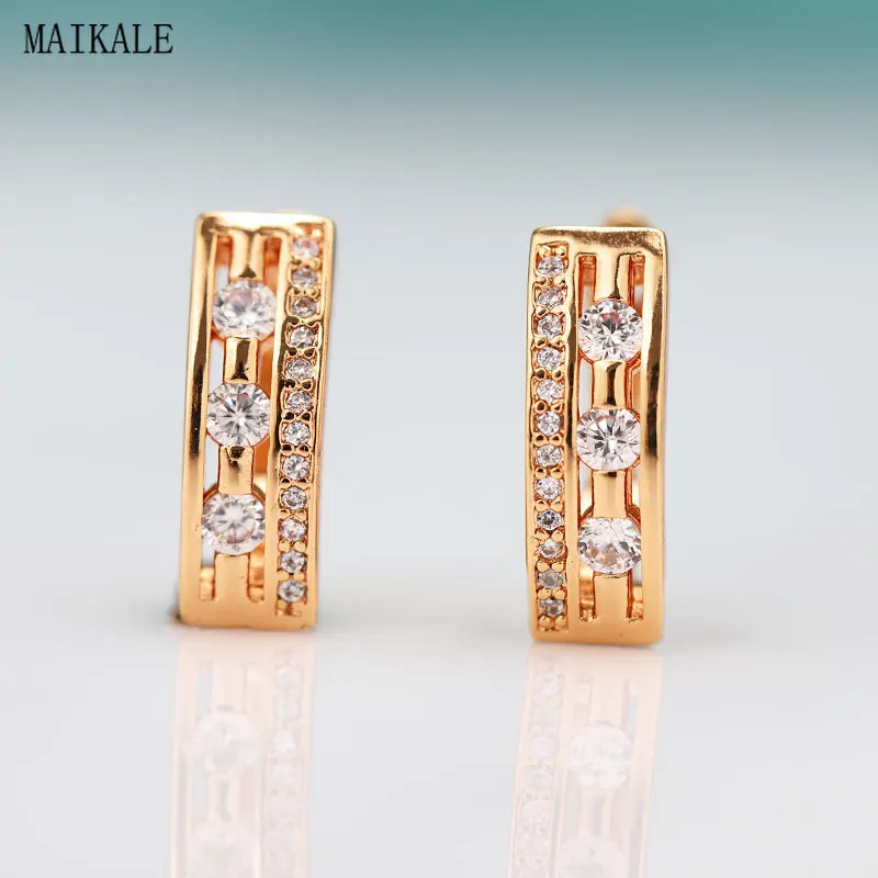 

MAIKALE Simple Copper Cubic Zirconia Stud Earrings For Women Gold Hollow Zircon Korean Earings To Gift Fashion Jewelry Wholesale