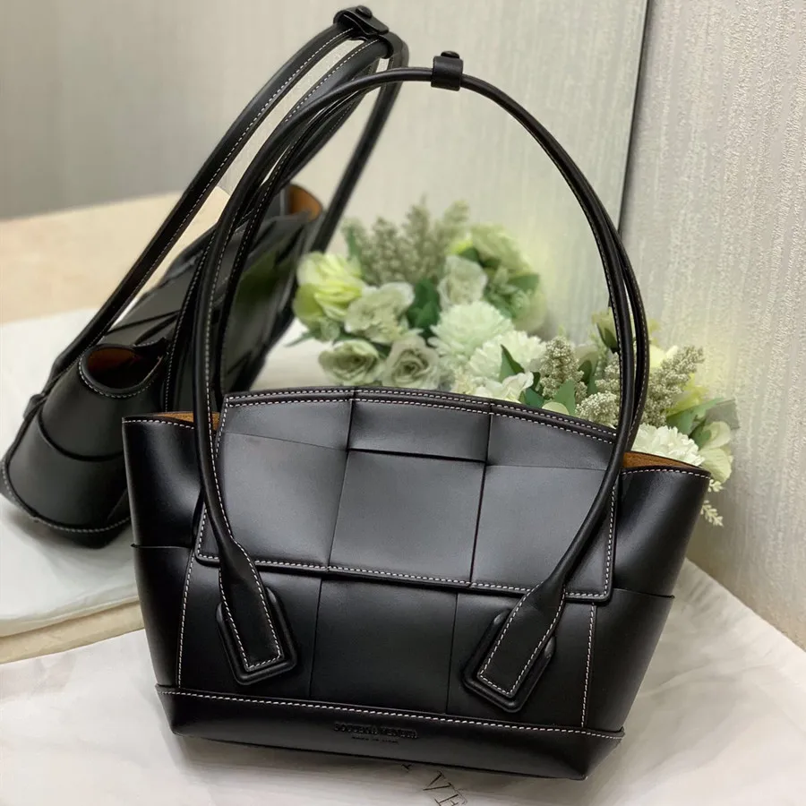 

Ladies bag spring 2021 new lychee pattern cowhide woven crossbow bag crossbody bag wing bag shoulder diagonal portable mini bag