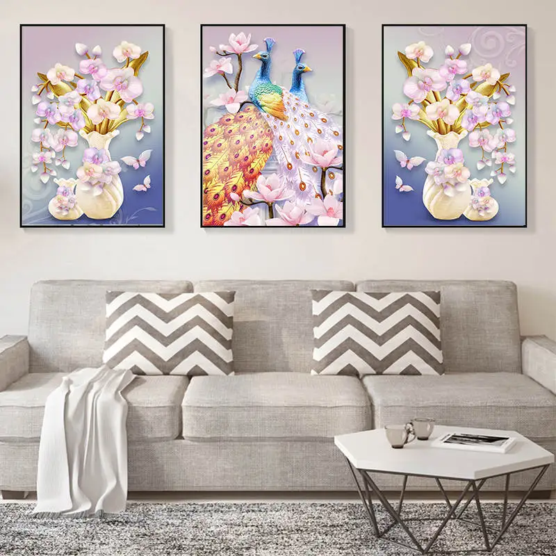 Модульная картина с рисунком розового пера HD каркас 3 панели павлин
