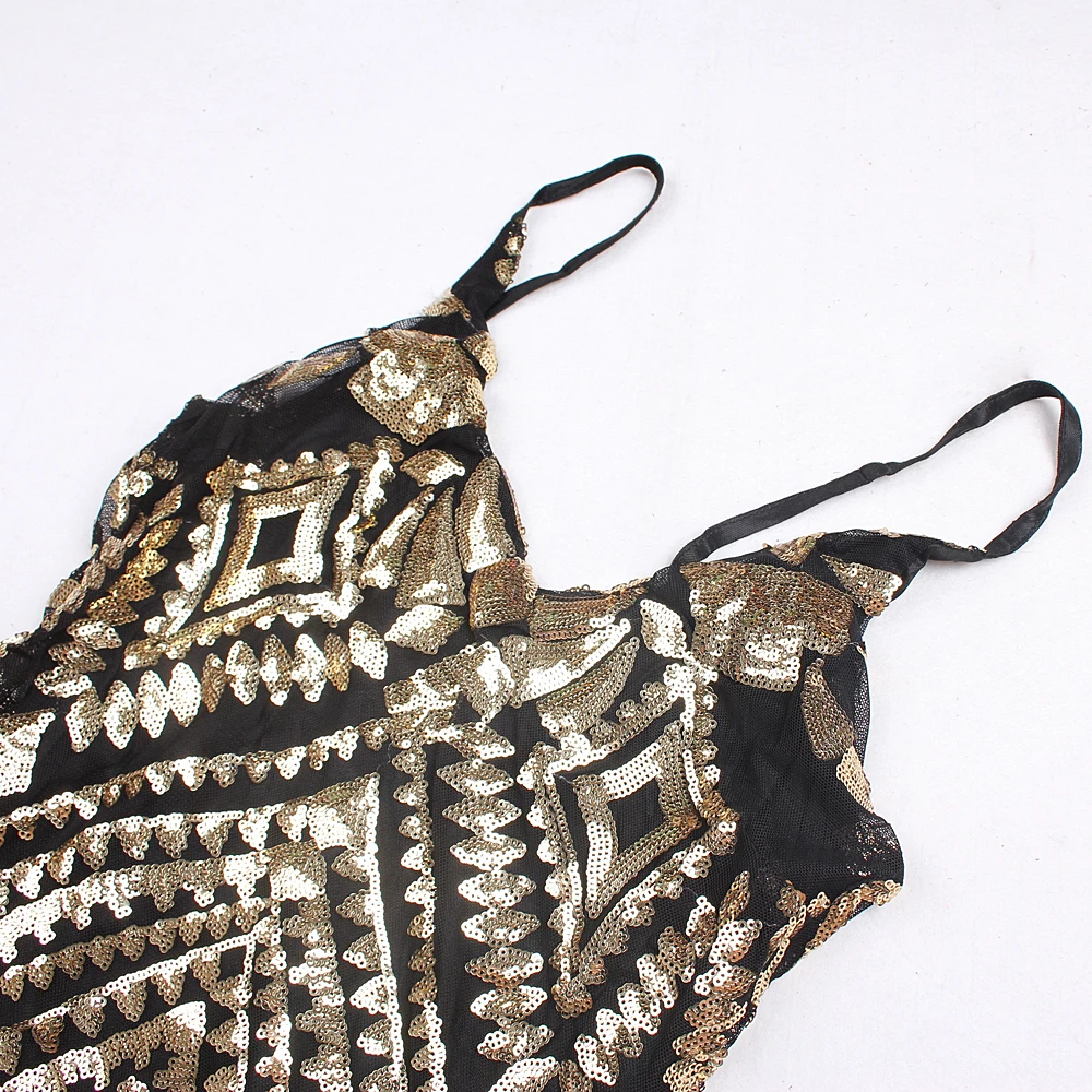 Сексуальное мини платье с открытой спиной и золотыми блестками без рукавов