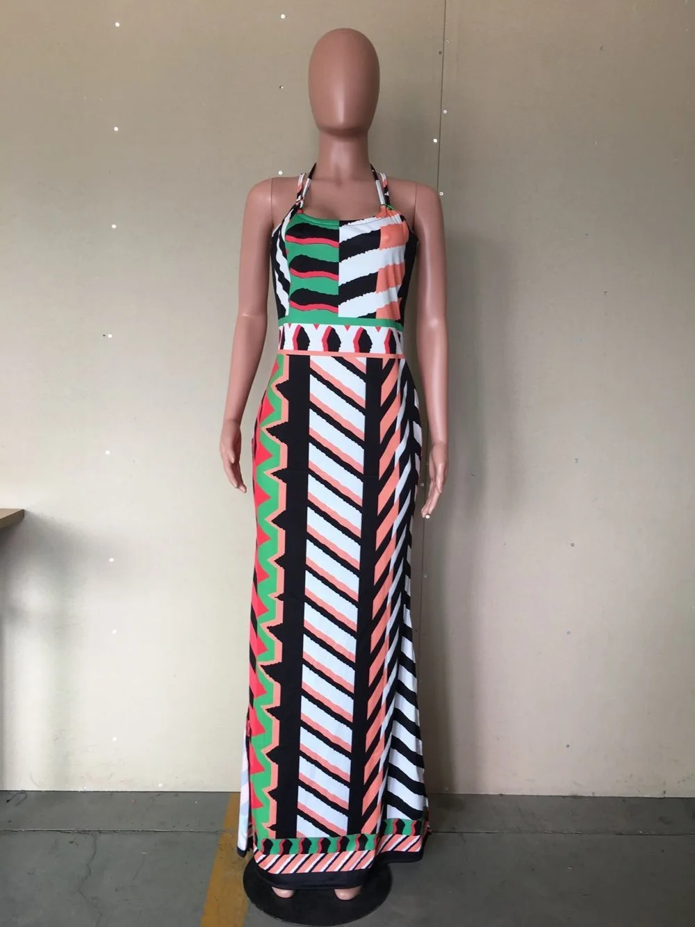 

2021 Summer Hot Selling Women Plaid Printing Floor-Length Dress Latest Halter Lace-up Beach Style Sleeveless Backless Dresses