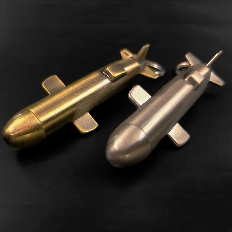 Бесконечный брелок зажигалка на бензине новинка туристический кремневый