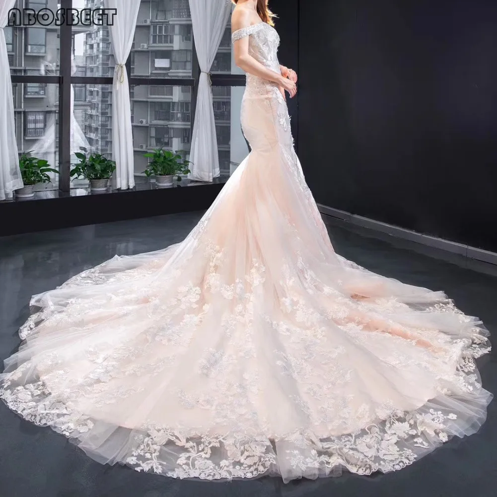 

Off Shoulder Wedding Dress with Long Train Lace Mermaid Wedding Gown 2021 Elegant Pink Lining Vestio De Noiva Lace Up Back