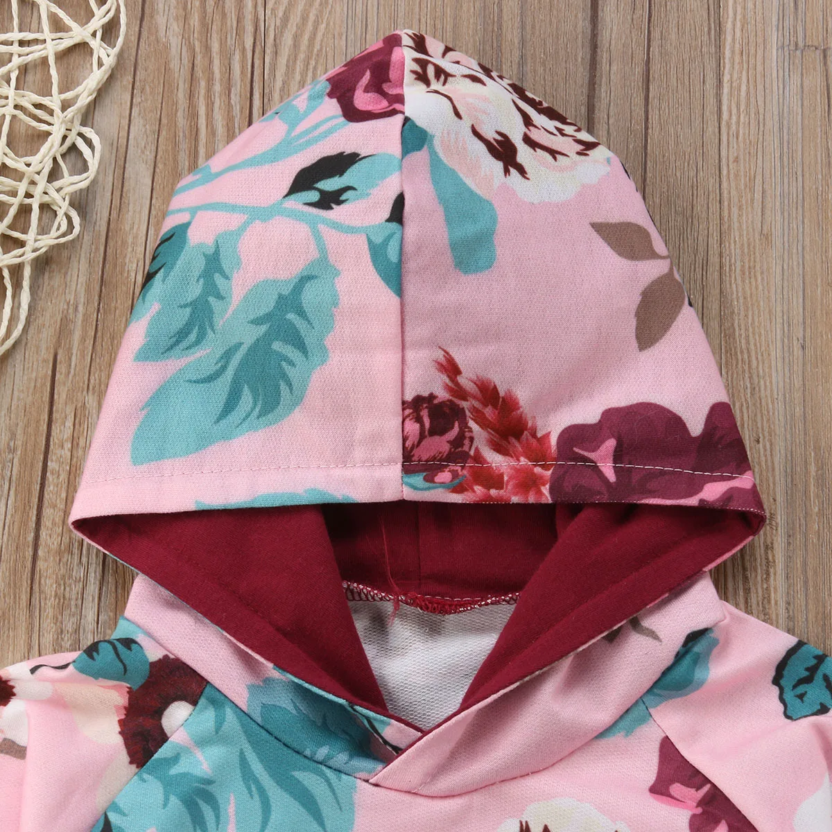 Повседневное красное зимнее платье с длинным рукавом и капюшоном для маленьких