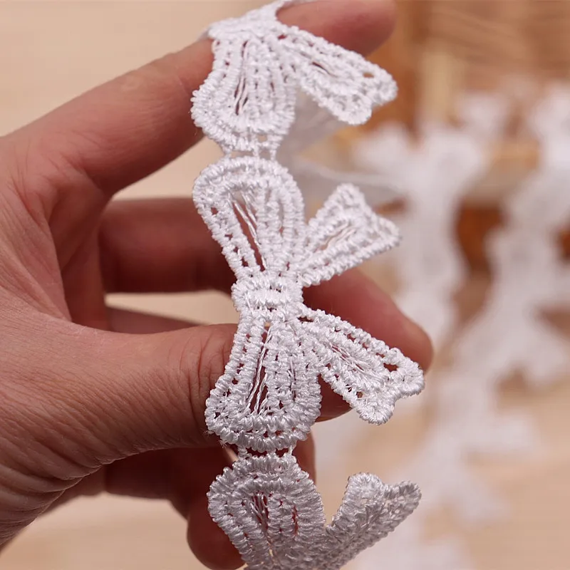 

1 Yard, White Bowknot Lace Trim Continuous Ribbon Wedding Ribbon Decor Lace Appliques Sewing Crafts DIY FL131