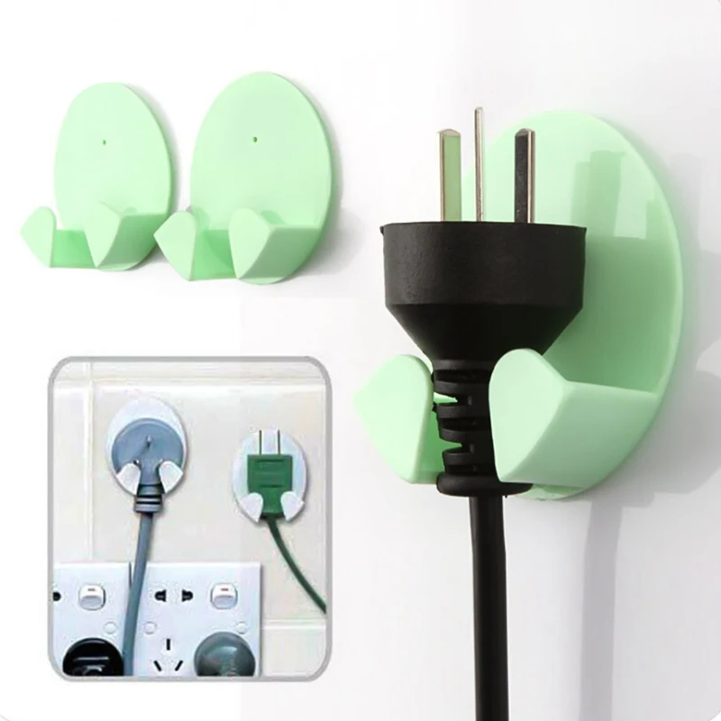 

2pcs Practical Gum Hooks Plug Hooks for Household Usage Colors Random