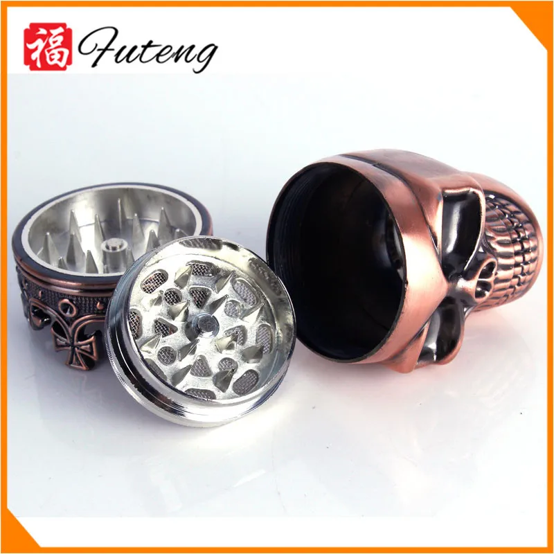 

L42 W75mm Metal Creative Non-Mainstream Metal Grinder Skull Brass Cigarette Breaker Smoking Accessories