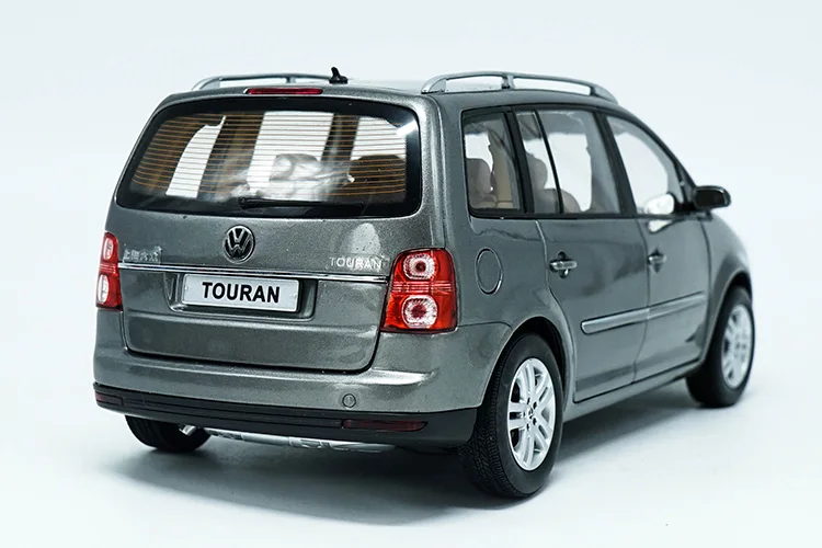 Оригинальная коробка 1:18 Высокая тщательно VW TOURAN MPV Субару Outback сплавочная модель автомобиля статические металлические модели автомобилей для Коллекционные вещи подарок
