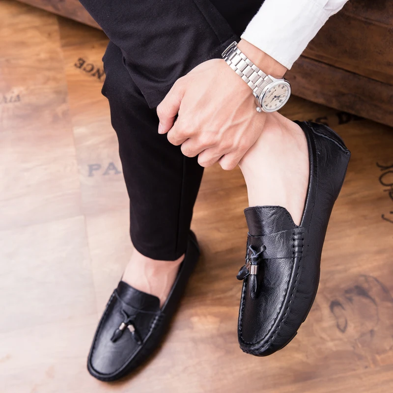 Кроссовки мужские кожаные без шнуровки обувь на плоской подошве гравировка