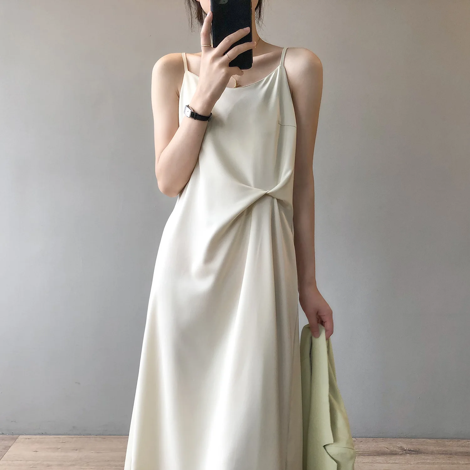 

Satin Spaghetti Strap Dress for Women Summer 2021 Fashion Folds Solid Long Dresses Female French Style Vintage Elegant Vestidos