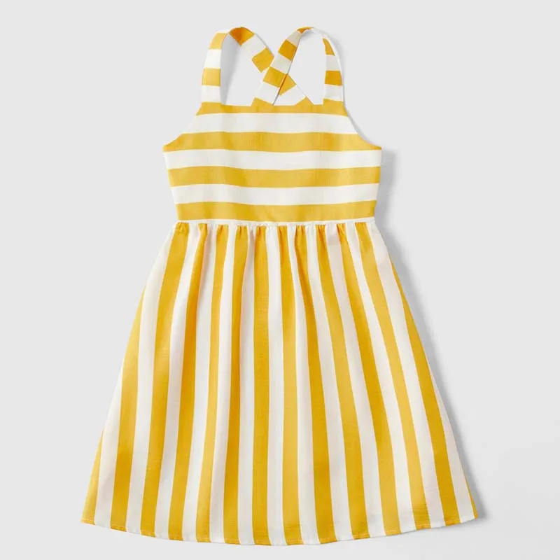Летние Новые одинаковые комплекты для семьи Полосатые платья без рукавов