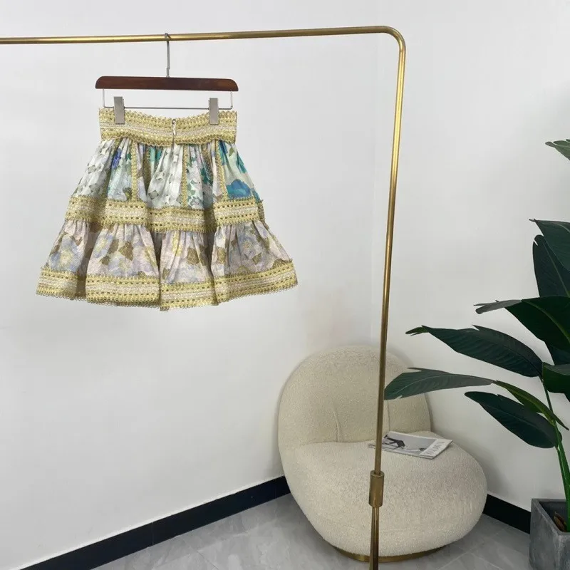 

2021 New Autumn Fashion High Quality Bright Gold Ling Knitted Green Floral Print Patchwork Empire Waist A-line Mini Skirts