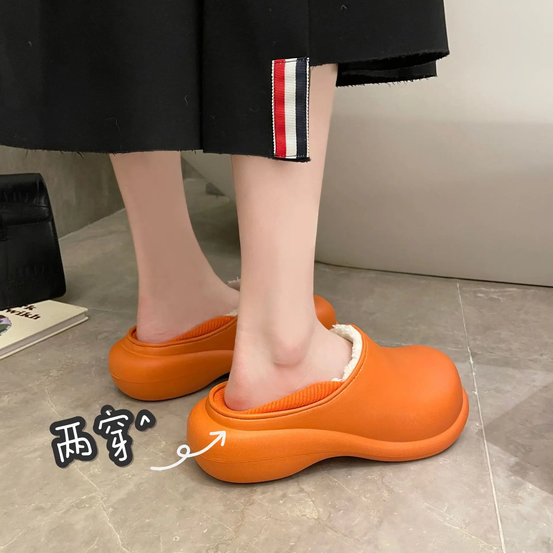 

New Thick-soled Shoes with A Sense of Feces Increase Outer Wear Cotton Slippers, Two-wear Warm High-heel Home Cotton Shoes Women