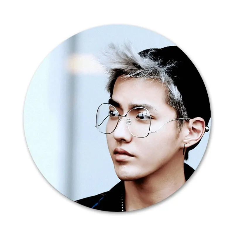 Брошь-значок Kris Wu Yifan Exo Kpop 58 мм для косплея и украшения одежды и рюкзаков.