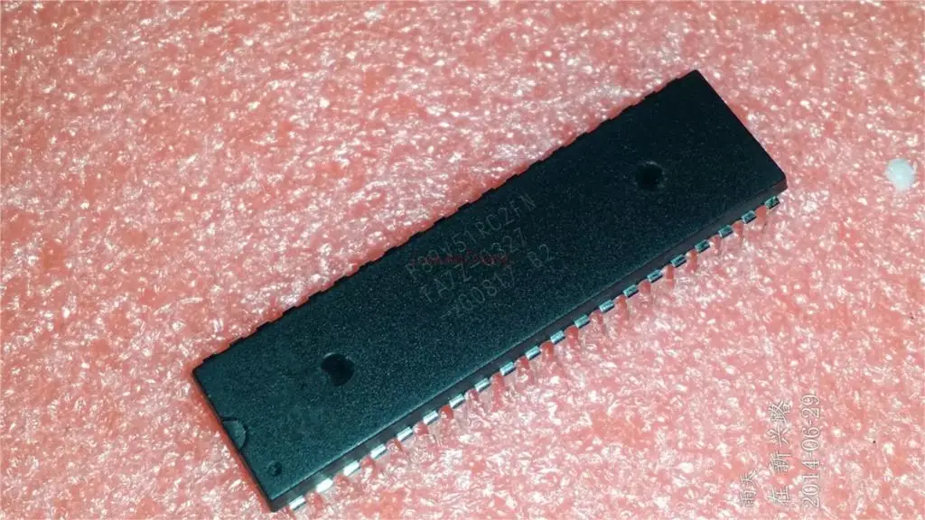 

1pcs/lot P89V51RC2FN P89V51RC2F P89V51RC2 DIP-40