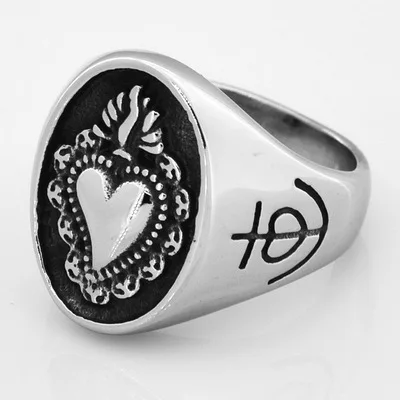 

Dropshipping 316L Stainless Steel Ladies Mens Biker Punk Sacred Heart Of Jesus God Ring Cross Amulet Jewelry For Man Gift OSR835
