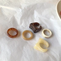 2019 new vintage fashion printing grain resin ring square cool wind ring wide ivory color acrylic rings for girl jewelry gift