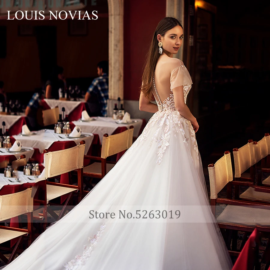 Louis Novias Beach Wedding Dress 2019 New Arrival Invisible Neckline Illusion Backless Embroidered Organza and Tulle Short | Свадьбы и