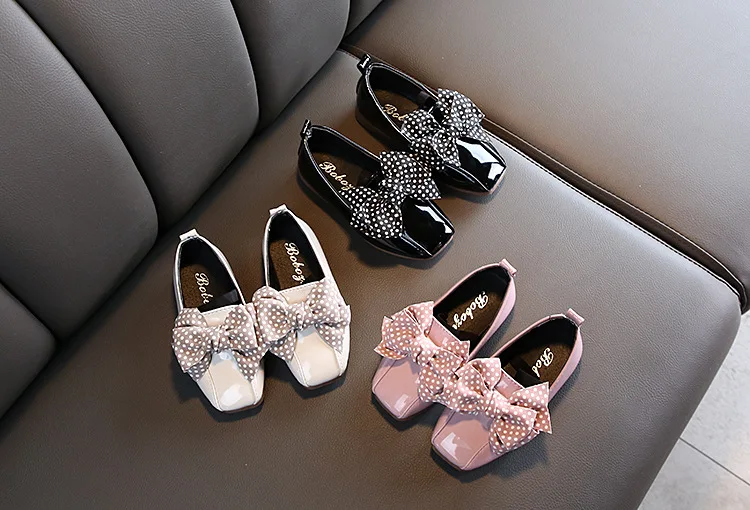 Обувь для девочек с узором в горошек и бантом милые черные осенние Prinses из
