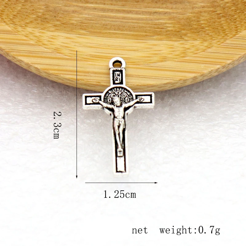 Новый Бог Христос Иисус Святого Бенедикта Крест святой марки итальянский