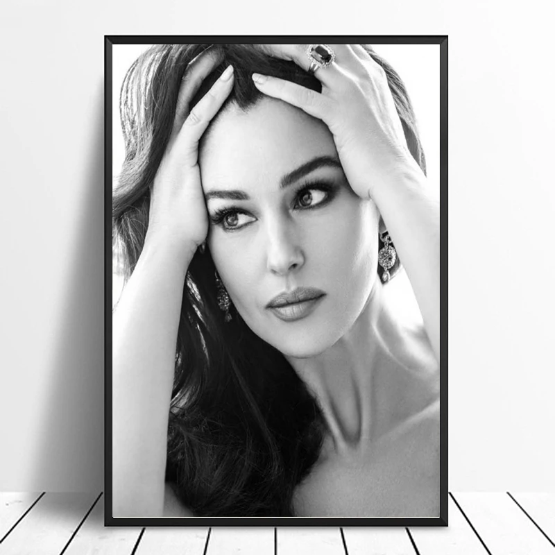 Картина на холсте с изображением Моники пикантная модель из фильма - купить по