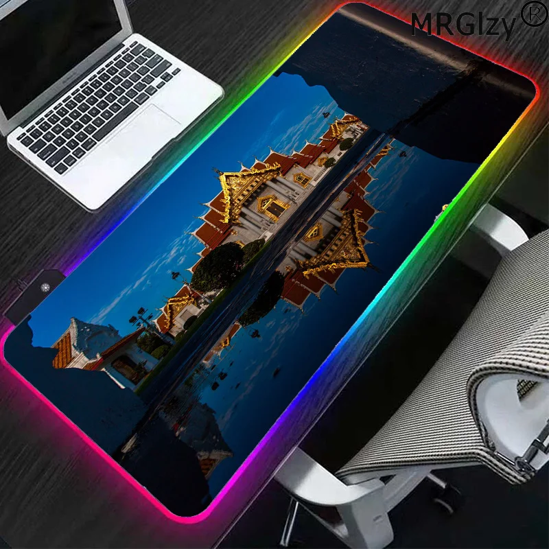 

MRGLZY beautiful house LED gaming accessories desk mat RBG big mouse pad waterproof natural rubber non-slip carpet XXL