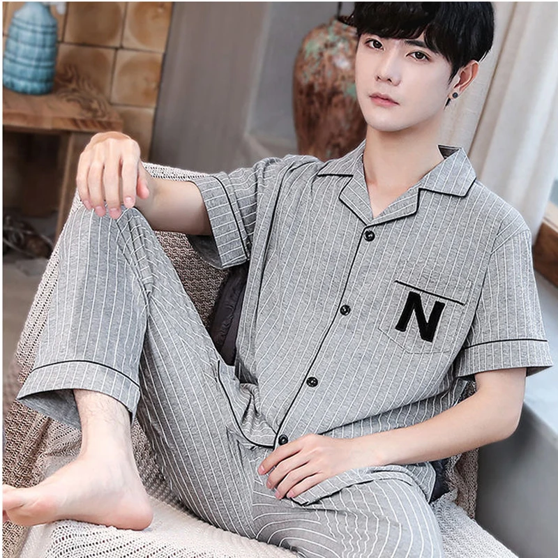 

New 2021 Silk Solid Color Mens Pajamas Set Soft Male Pijamas Short Sleeve Leisure Pyjama Homewear Suit Fashion Party Nightwear
