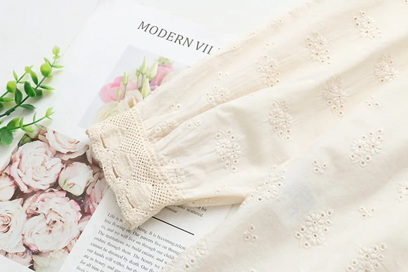 

Plus Size XL-4XL Women's Cotton&Lace Blouse Long Sleeved A-line Floral Embroidery Elegant Tops