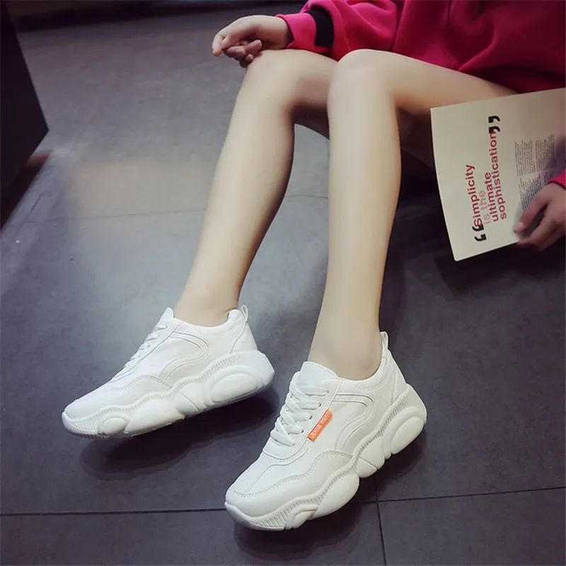 Белые туфли женские кроссовки на платформе сезон весна Новинка спортивная обувь