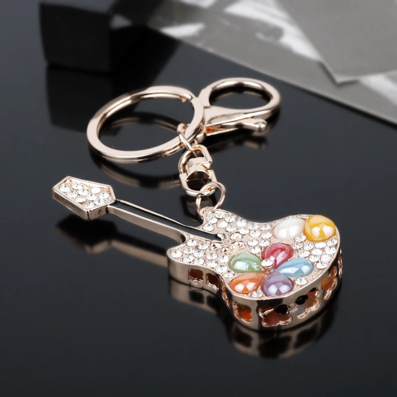 Модный брелок Стразы мини гитара с кристаллами милый для автомобильной сумки