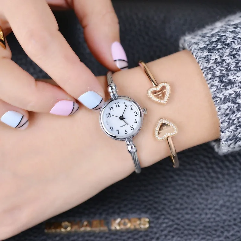 

2018 BGG Fashion Brand New Arrival Simple Business Women Wristwatch Ladies Elegant Silver Bracelet Watch Retro Roman Dial reloj