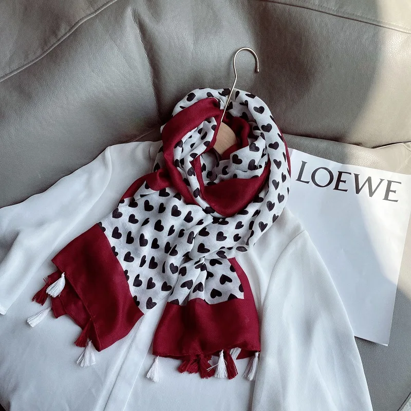 

2021 Spain Luxury Brand Fashion Lovely Heart Tassel Viscose Shawl Scarf High Quality Wrap Pashmina Stole Bufandas Muslim Hijab