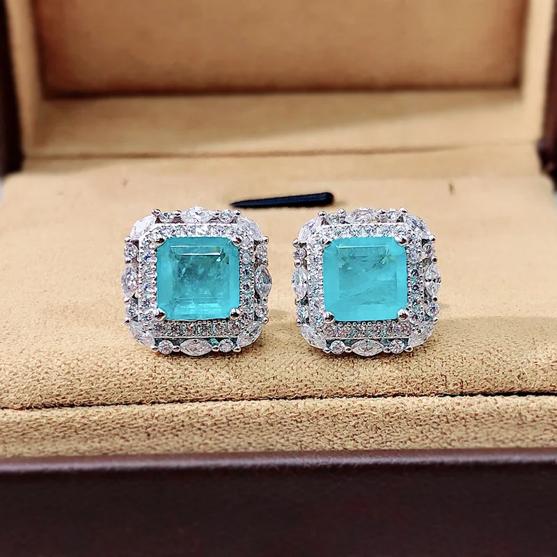 

Серьги-гвоздики женские из серебра 925 пробы с изумрудом, 7 х7 мм