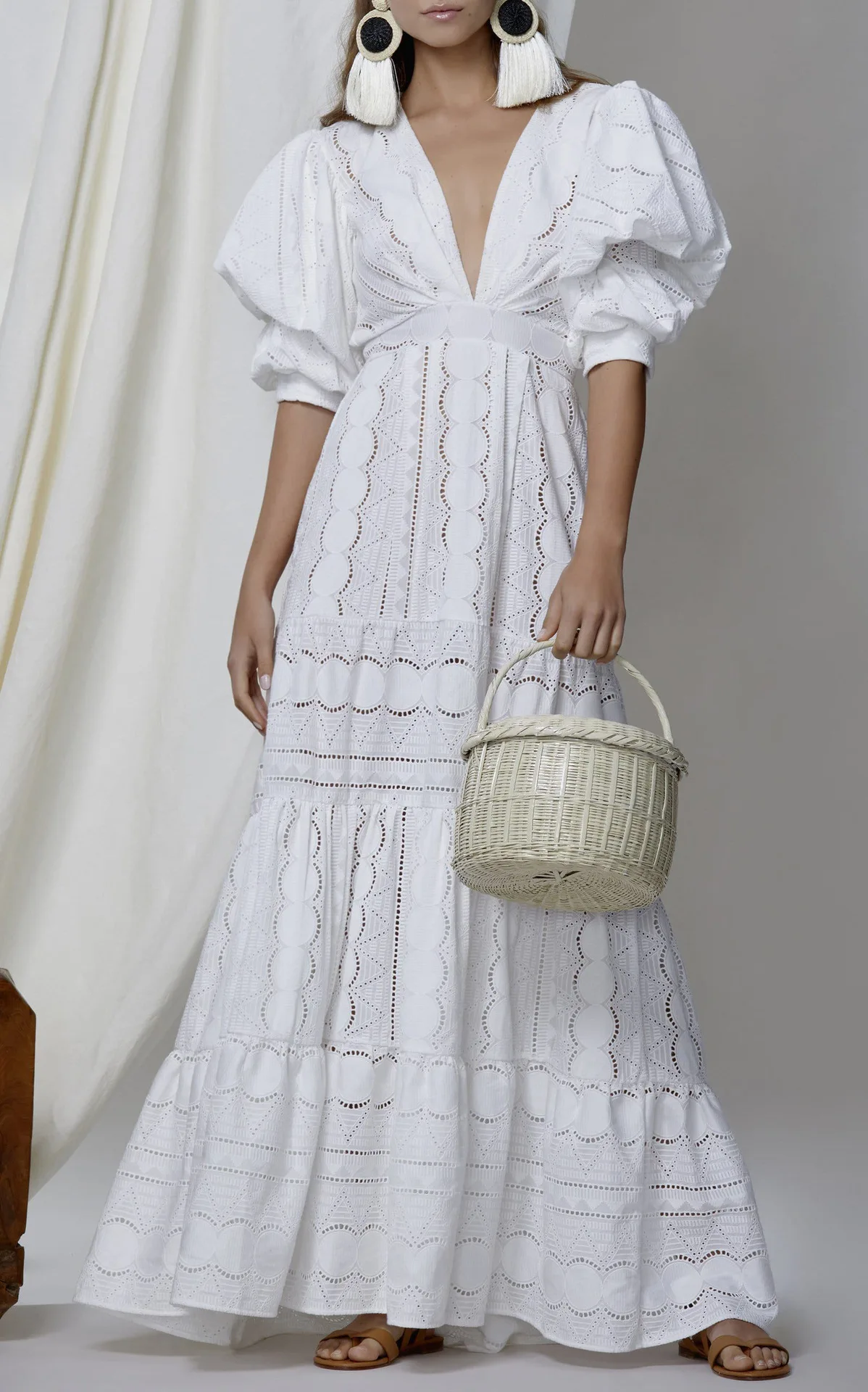

Summer Lady Sexy V-neck Puff Sleeve Hollow Lace Dress Long Dress Elegant Fashion Maxi Dresses Women Ankle-Length Bohemian Dress