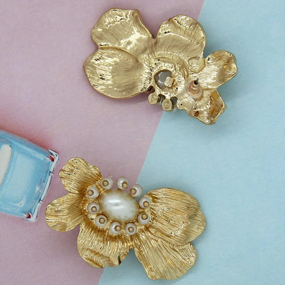 Женские винтажные серьги-гвоздики Watti с золотым цветком и металлическим модные