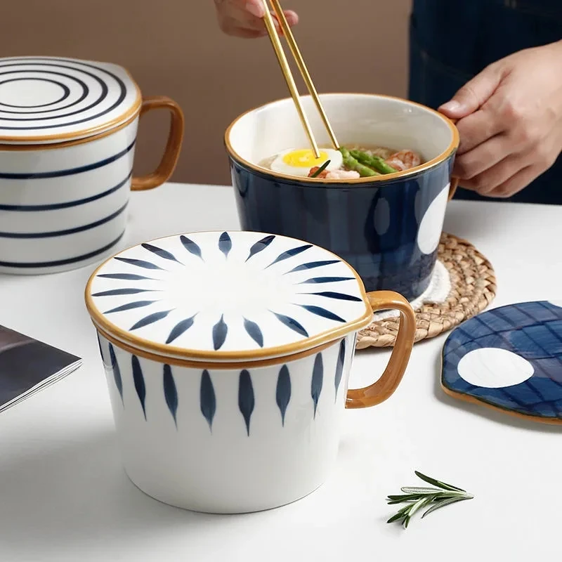 

Керамическая миска для лапши быстрого приготовления с ручкой и крышкой, домашняя миска для рамен, салата, посуда в японском стиле, креативна...