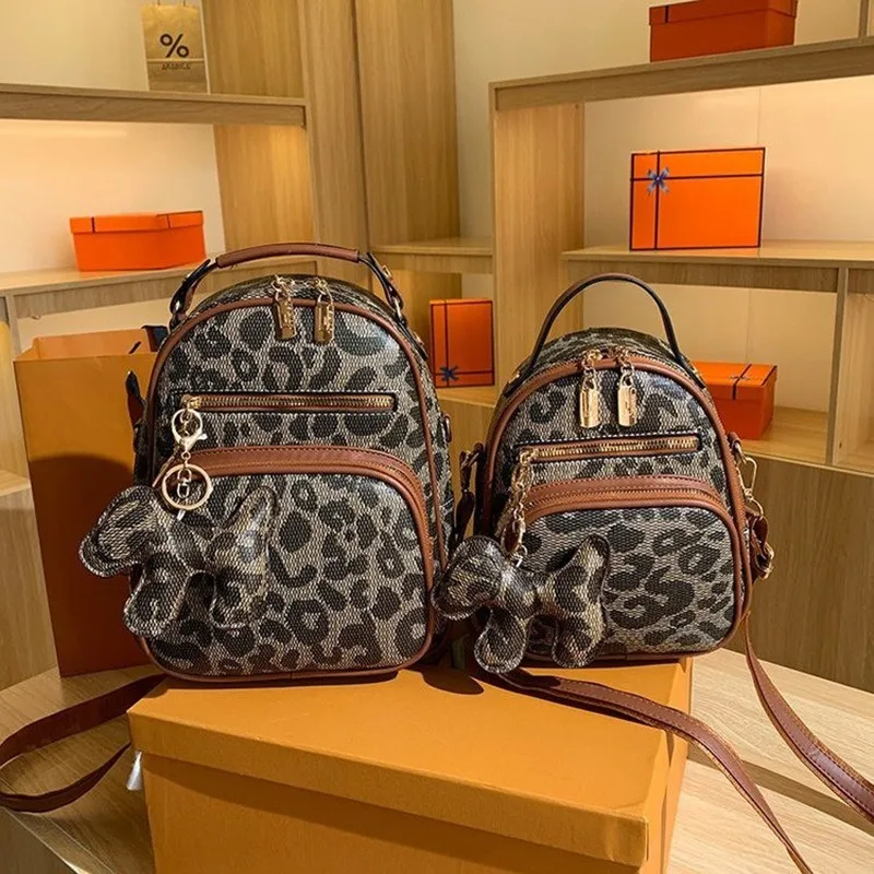 

Classic Leopard Print Design Fashion Trendy Ladies Backpack 2021 New Retro Messenger Bag Female Backpack Outdoor Travel Bag Gg