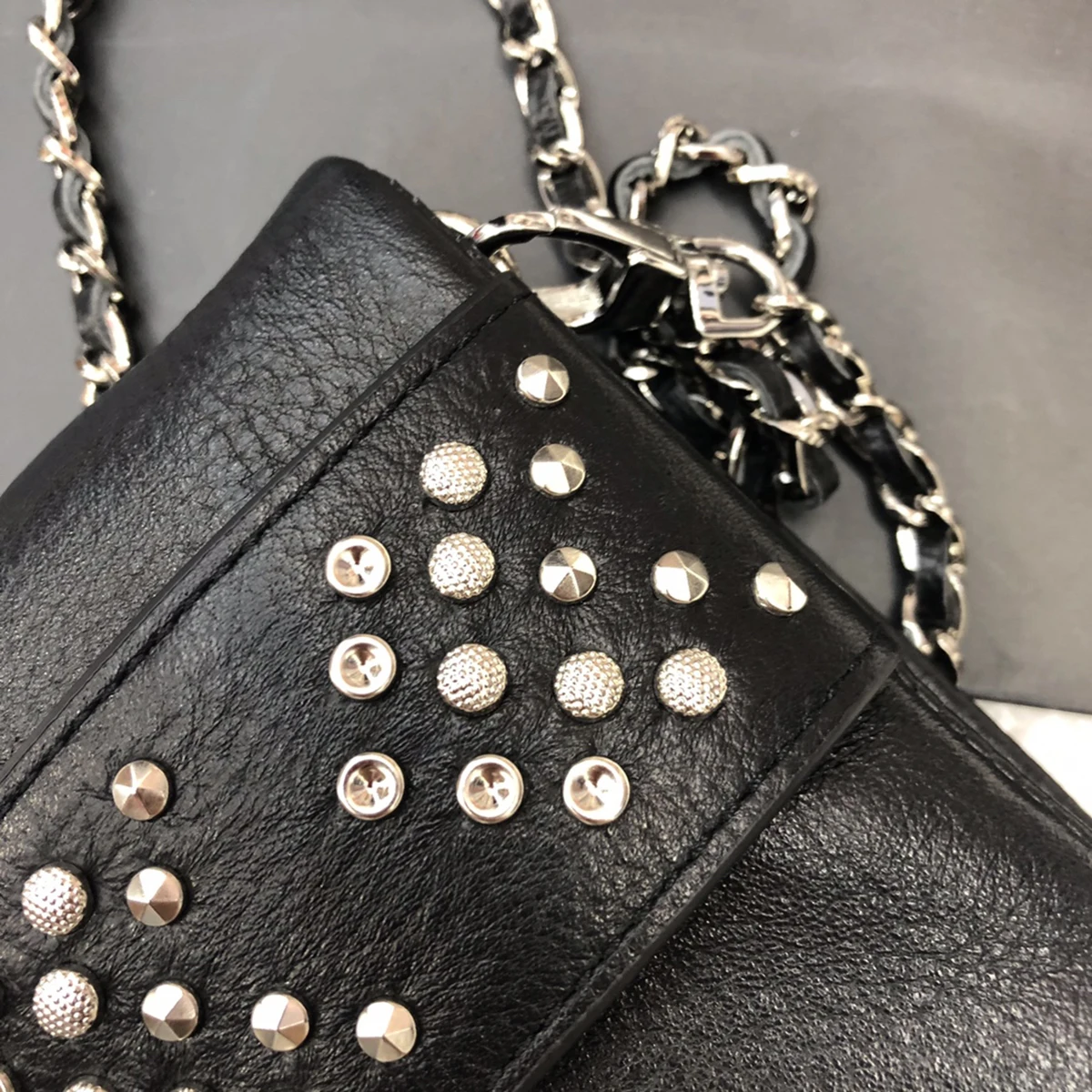

Pirate Hippie Beading Rock Bags Woman Love Rivets Decoration Wild Chains Chic Packs Handbag Casual Vintage Classic Messenger Bag