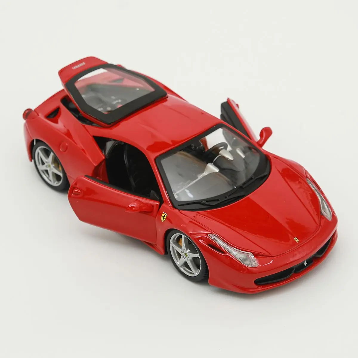 

Модель автомобиля Bburago, металлическая, 1:24, Ferrari 458, Италия