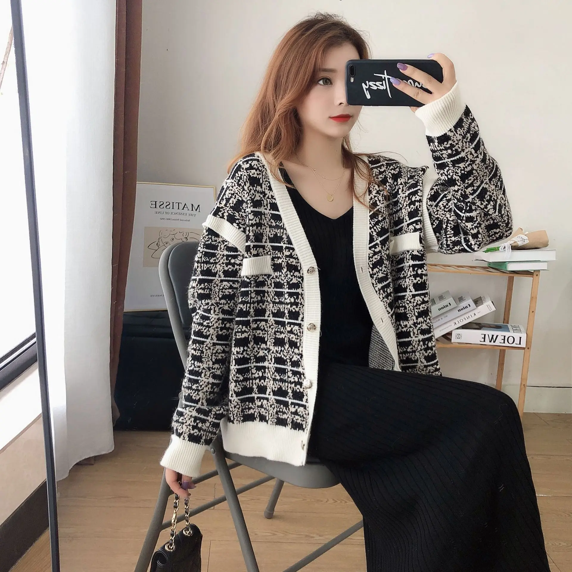 

Autumn and winter fashion Joker loose women's knitted cardigan sweater coat female 2020 Korean version of the new