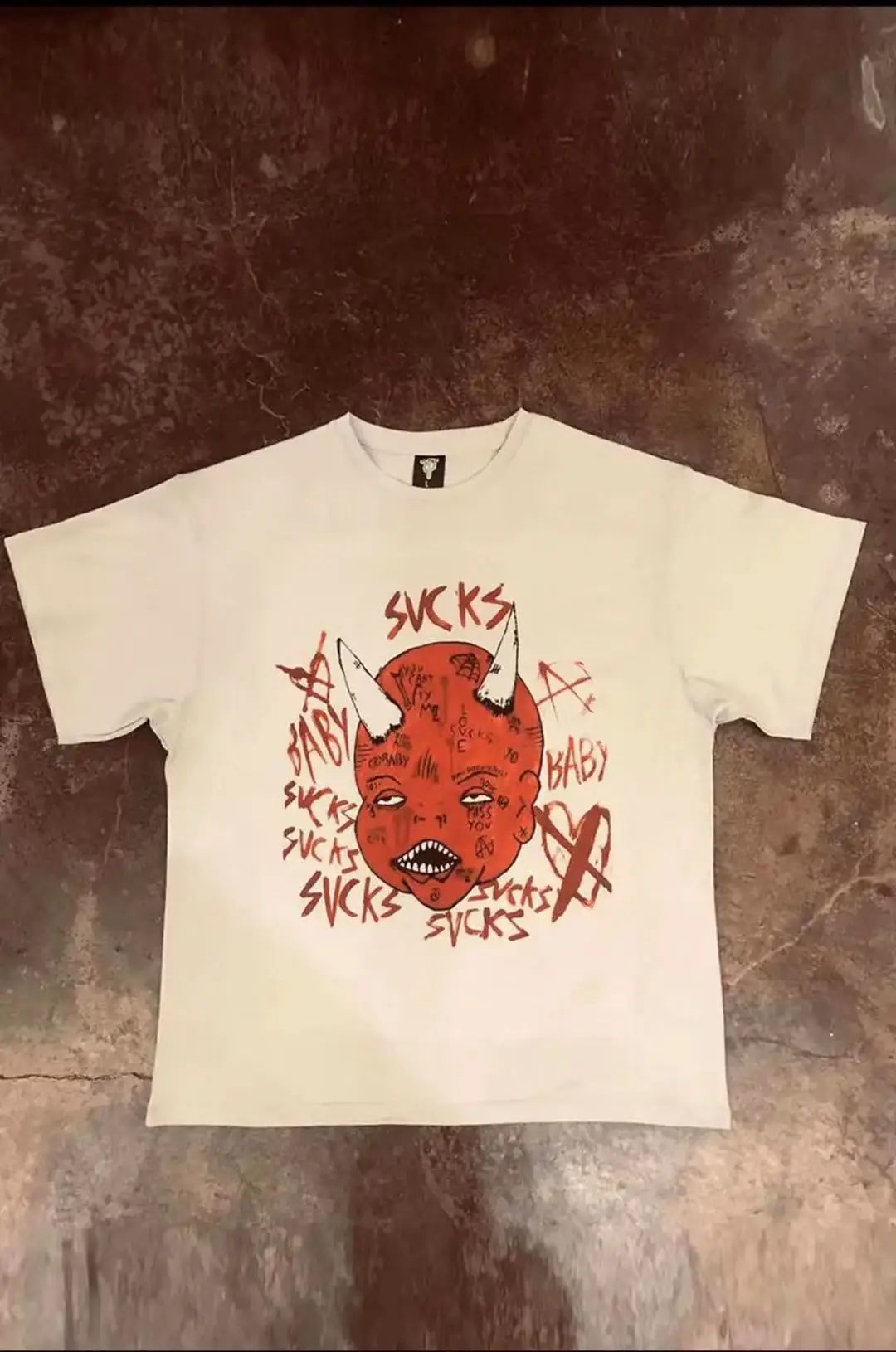 

White - shiny big red face gildan heavyweight 210g cotton