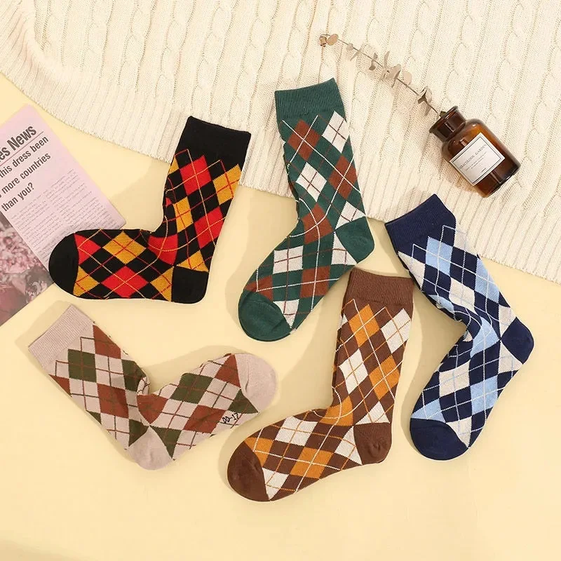 Women's Wool Socks Thicken Warm Harajuku Retro Diamond Plaid Casual Sock Women Sox Cotton Calcetas Divertidas Lolita Soks Meias