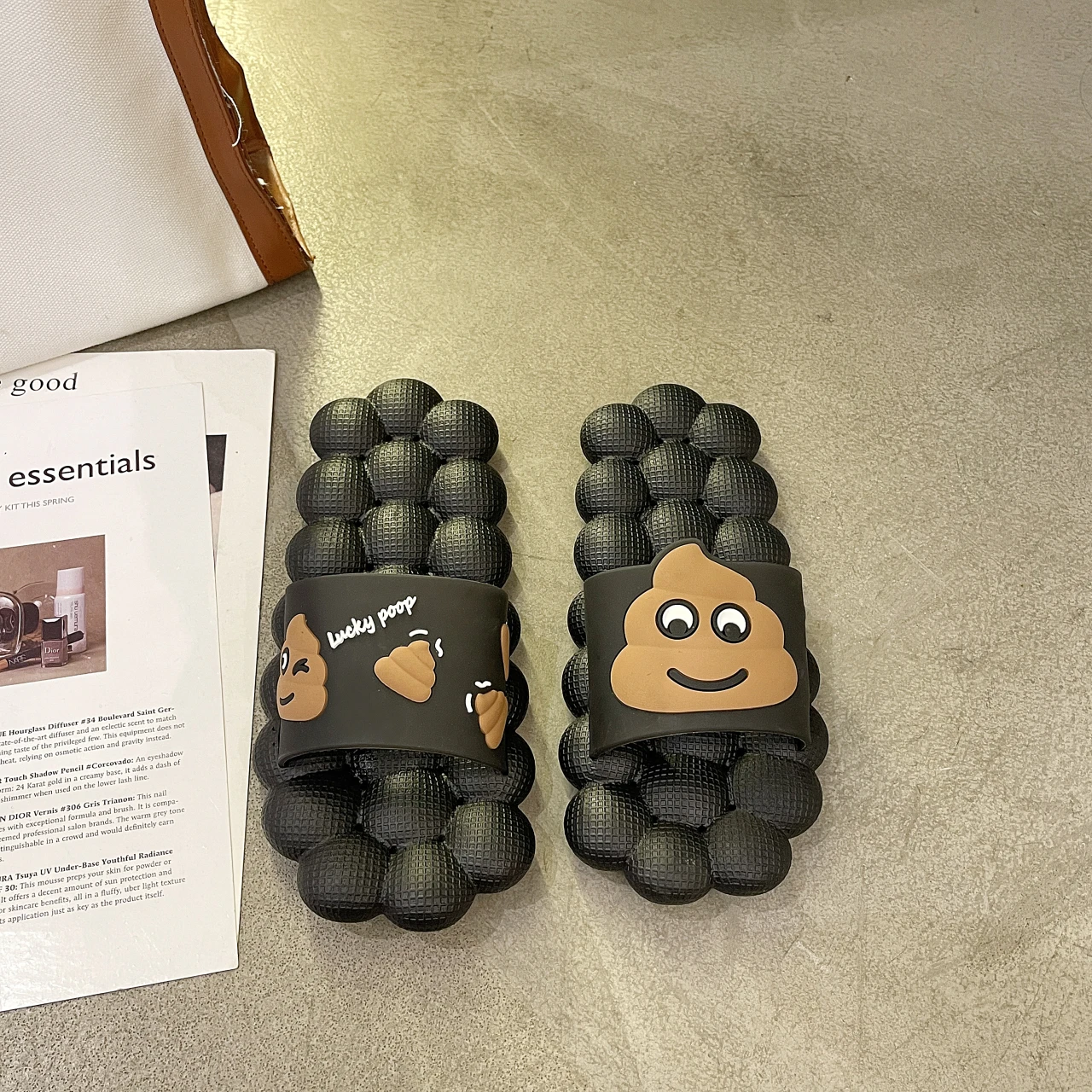 

Outer wear sandals and slippers female summer 2021 new all-match flat-bottomed home indoor leisure plus size one-word slippers