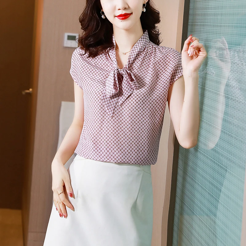 

Shirts & Blouses