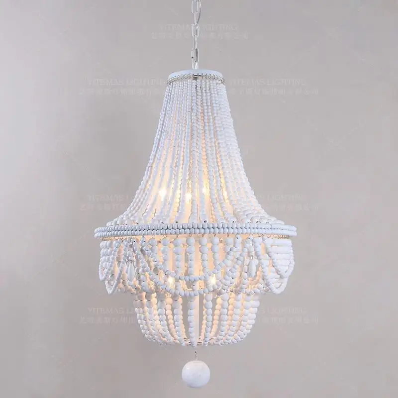 Люстра с деревянными бусинами в винтажном