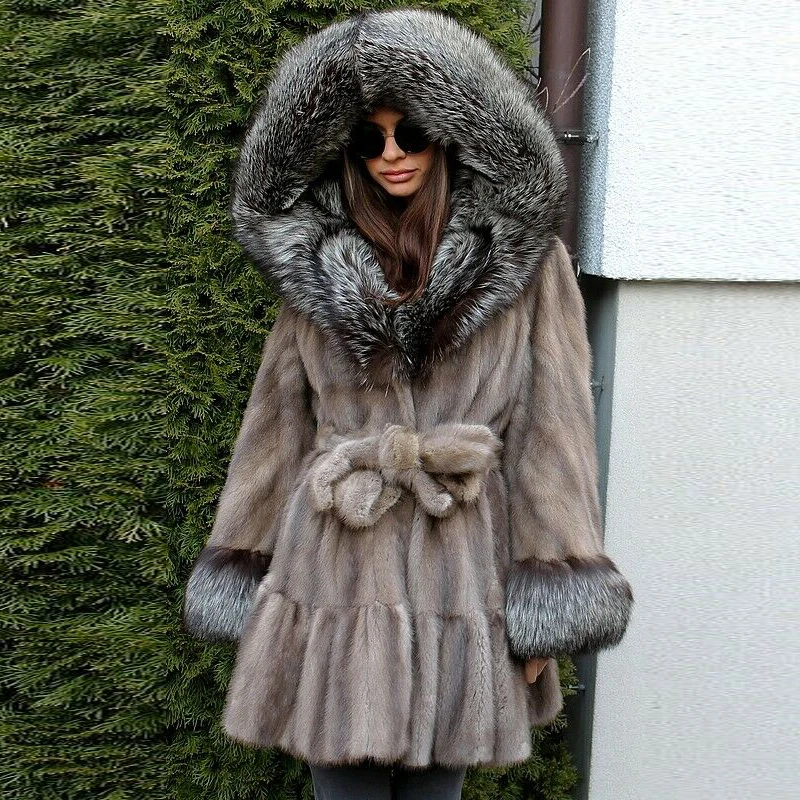 BFFUR 2022 Fashion Real Mink Fur Coat Women Winter High Quality Full Pelt Mink Fur Coats With Big Silver Fox Fur Hood Overcoats