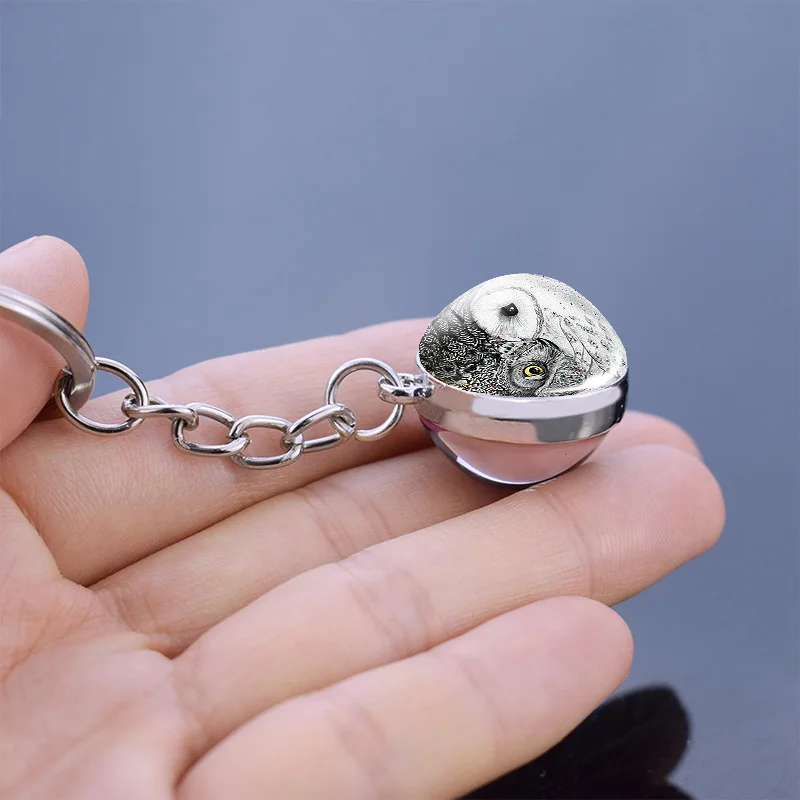 Двухсторонний стеклянный брелок рождественские подарки черный и белый цвет