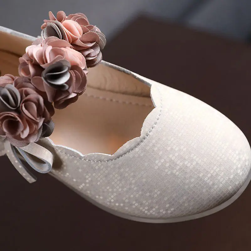 

Kid Girls Autumn Style Princess Shoes With Big Flower Lace Spring Children Shoe Girls Princess Dance Sneakers Kids Shoes